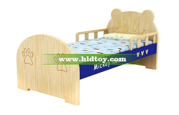 幼儿园专用卡通小床单人木板床 可爱儿童床